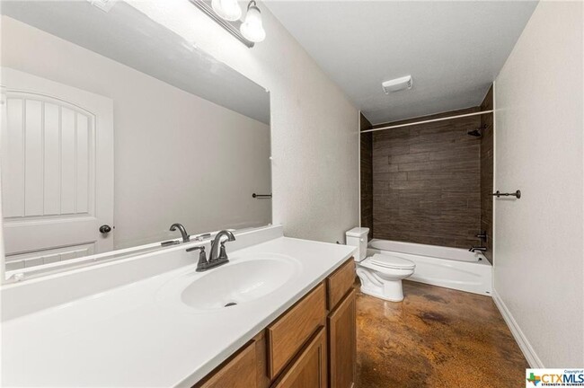 Building Photo - 2807 Terrace Dr