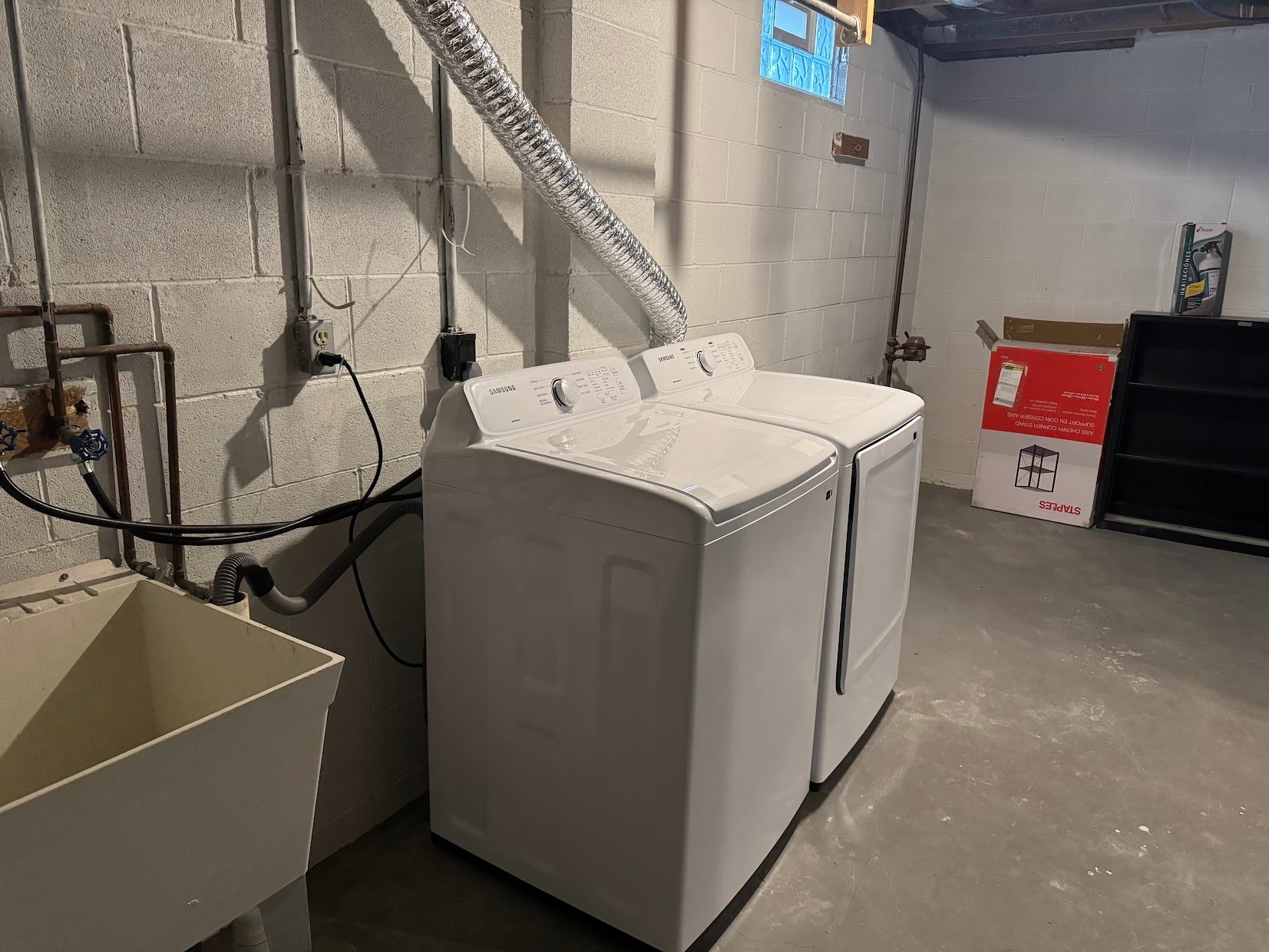 Launder + Storage - 1247 Pennsylvania Ave