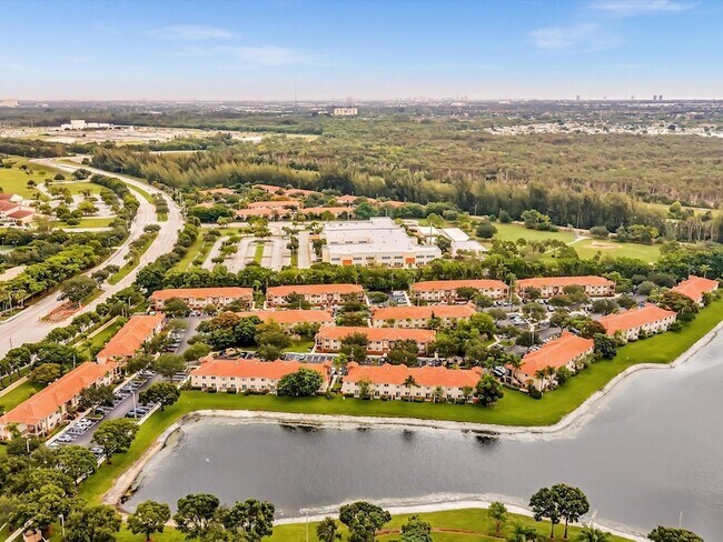 Building Photo - 3504 Briar Bay Blvd