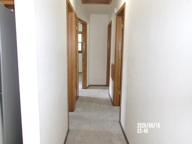 Building Photo - 18620 Midland Pl