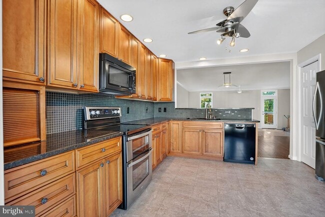 Building Photo - 6836 Kerrywood Cir