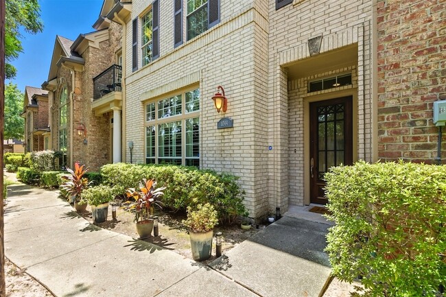 Primary Photo - 1044 Memorial Village Dr