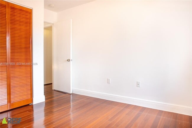 Building Photo - 7523 SW 109th Ave