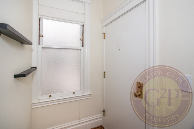 Building Photo - Pacific Heights - 1 BR, 1 BA Condo 650 Sq. Ft. - 3D Virtual Tour, Storage