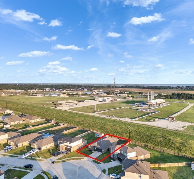Building Photo - 14510 Rain Tree Dr