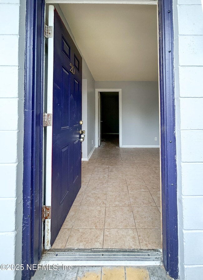Building Photo - 1122 Woodruff Ave