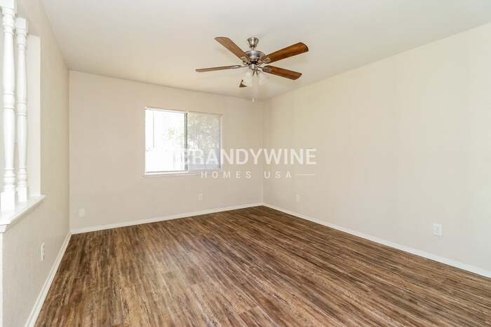 Building Photo - 802 Edgemont Dr