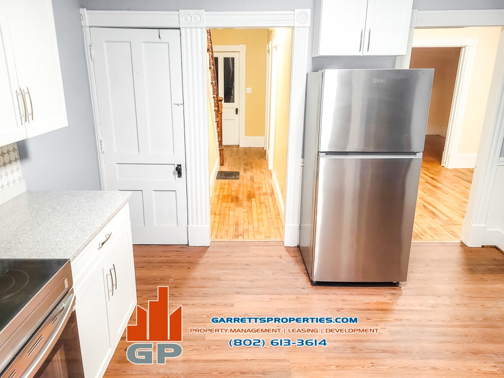 Building Photo - 36 Maple Ave