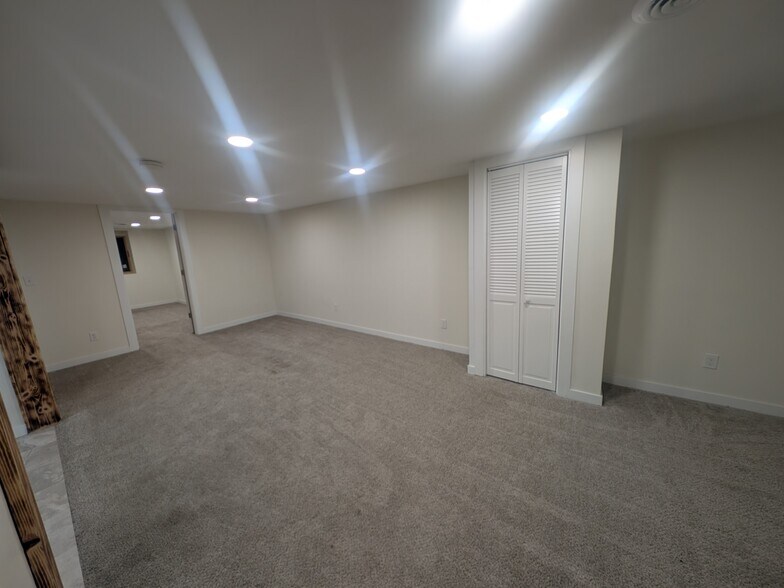 Family Room - Downstairs - 9936 11th Ave S