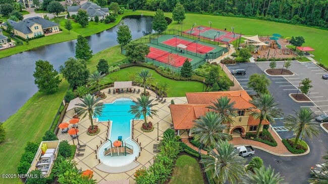 Building Photo - 129 Thornloe Dr