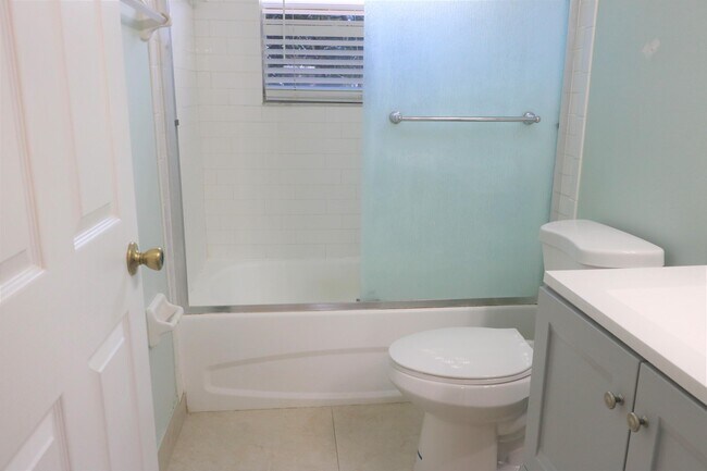 Building Photo - 708 Perdido Heights Dr