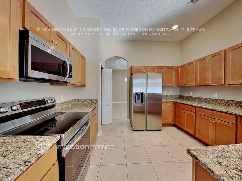 Building Photo - 332 Porchester Dr