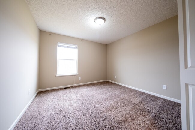 Building Photo - 15222 Emory Ave