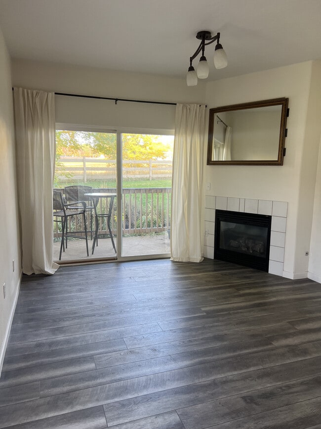 Building Photo - 5427 S Dover St