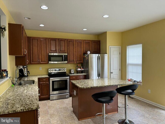 Building Photo - 406 Jacobsen Drive