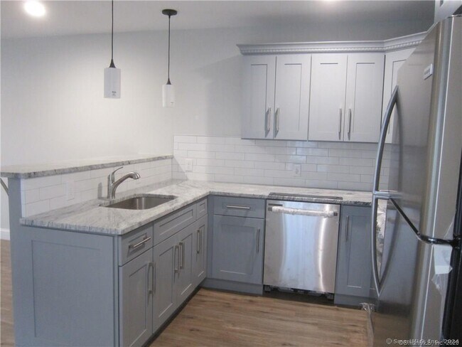 Building Photo - 574 Chopsey Hill Rd