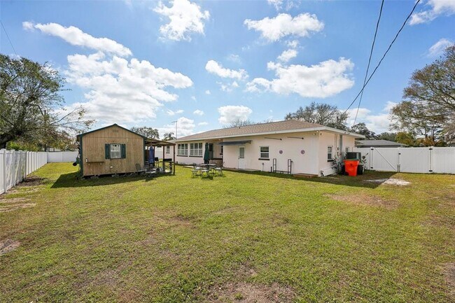 Building Photo - 1369 Whitacre Dr