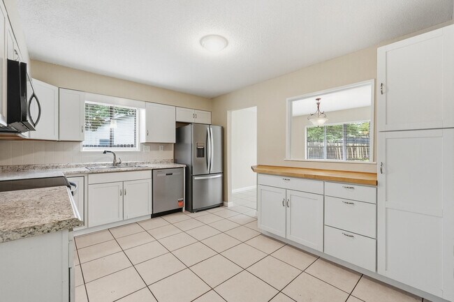 Building Photo - 644 Caribbean Way