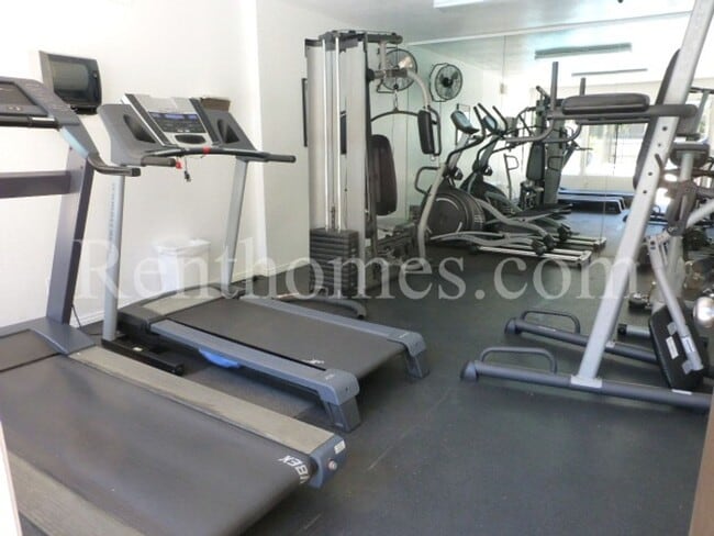 Building Photo - Mission Valley, 6747 Friars Road #132, All Appliances, AC, Fireplace, Community Pool, Spa and Fit...