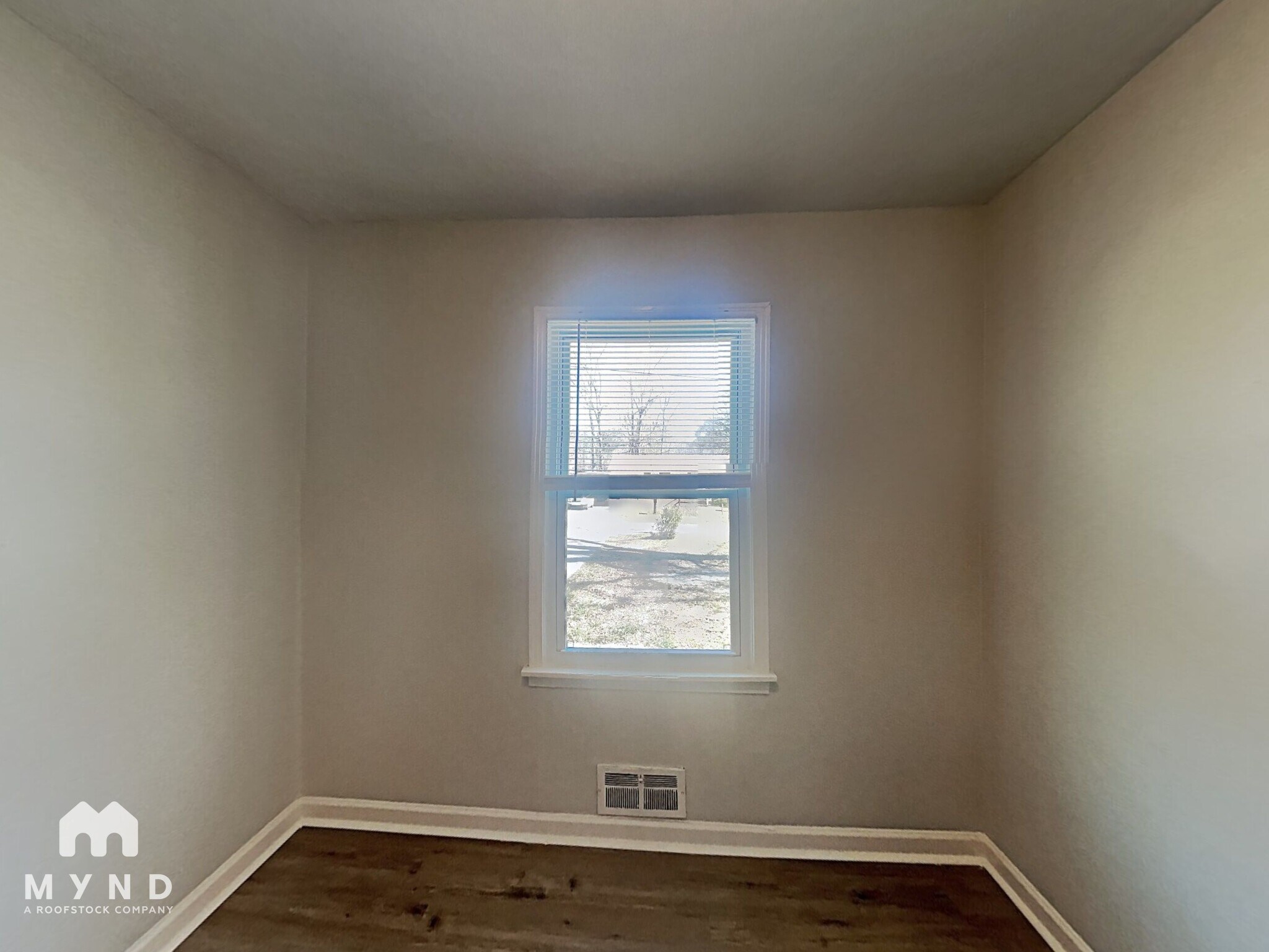 Building Photo - 6345 Oakview Ln