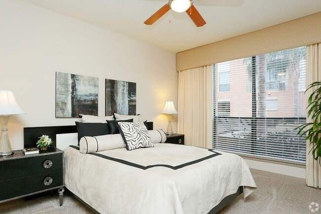 Building Photo - 2401 S Gessner Rd