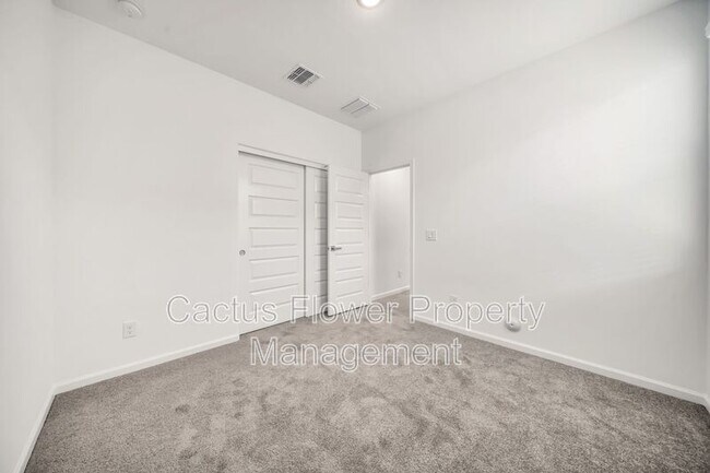 Building Photo - 13244 W Ranch Gate Rd