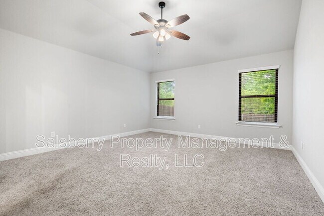 Building Photo - 1636 Town Creek Cir
