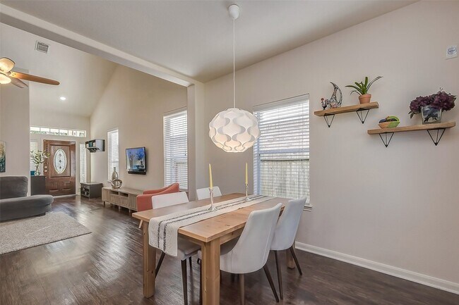 Building Photo - 25311 Sierra Woods Ln