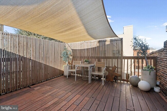 Building Photo - 1719-21 Wallace St