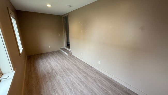 Building Photo - 15 Madbury Rd