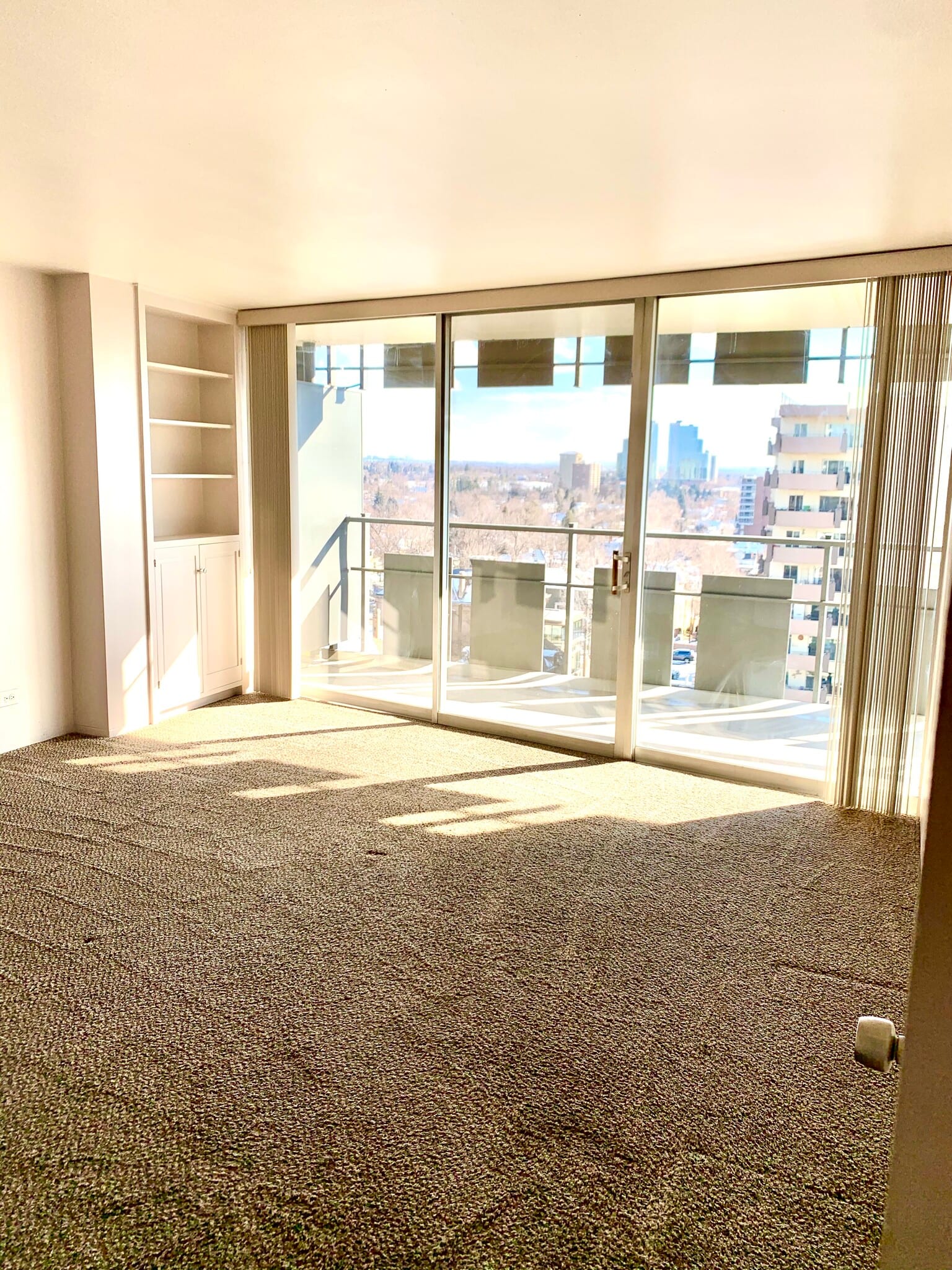 Built-in in principle bedroom - 790 N Washington St