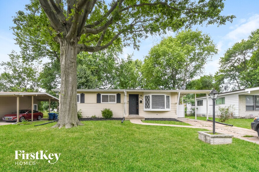 Building Photo - 530 Bardot Dr