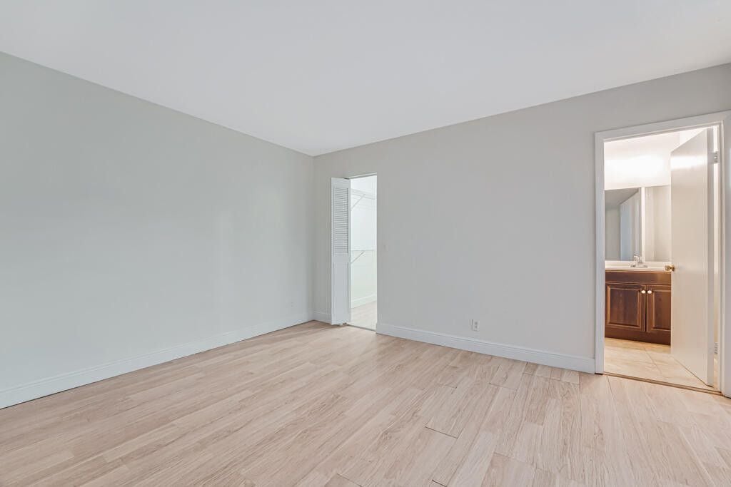 Building Photo - 4205 Turnberry Cir