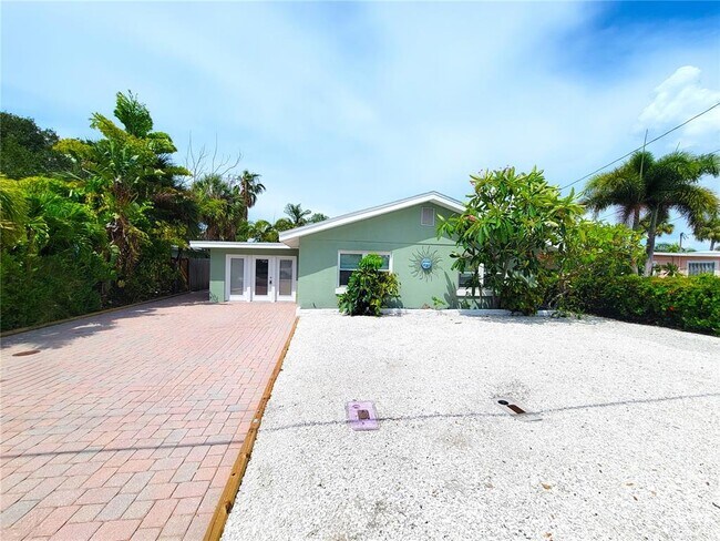 Building Photo - 314 Bahia Vista Dr