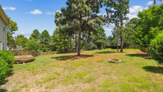 Building Photo - 110 Queens Cove Way