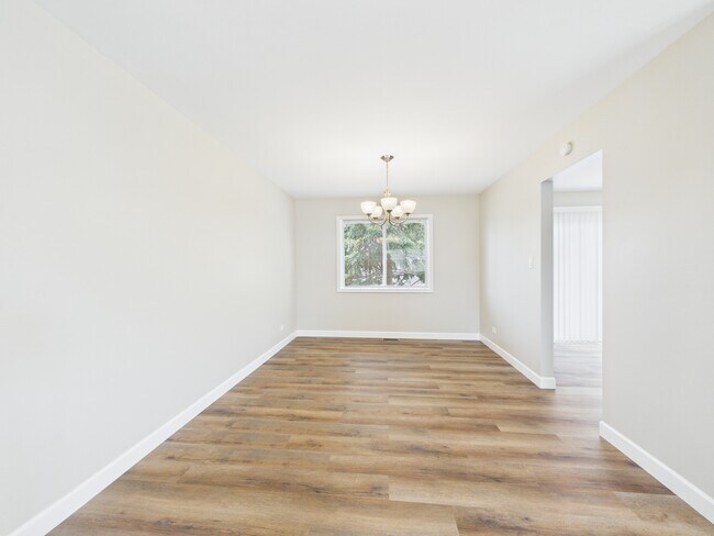 Building Photo - 4360 Mumford Dr