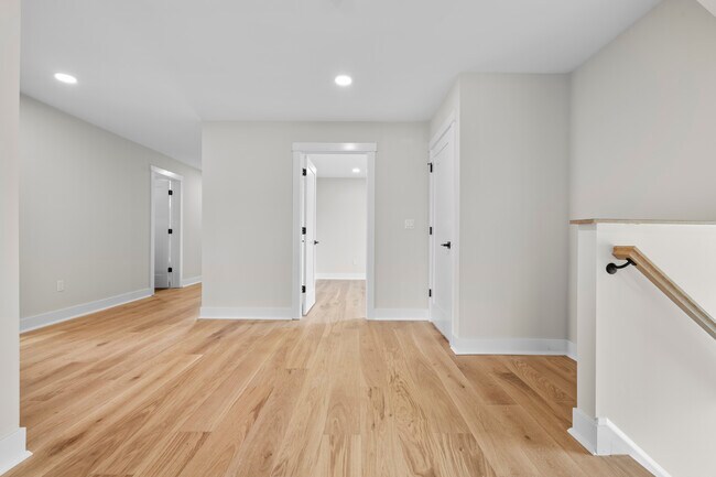 Building Photo - 9 June Dr