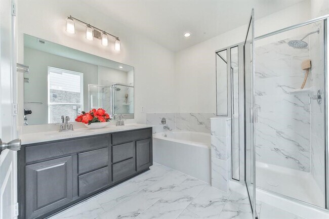 Building Photo - 25206 Farmdale Ln