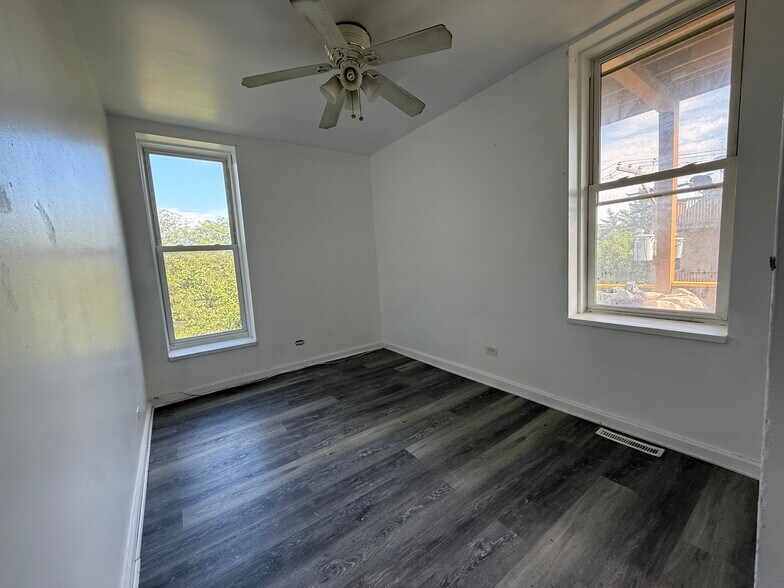 Bedroom 3 - 901 W 19th St