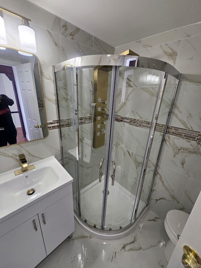 Building Photo - 192-23 116th Rd