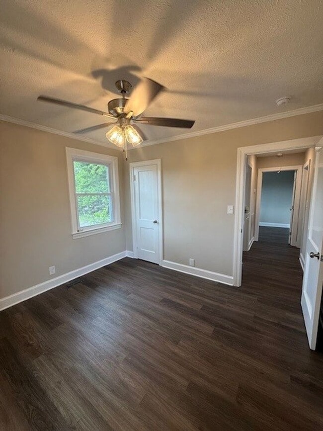 Building Photo - 4bd, 2 bath house