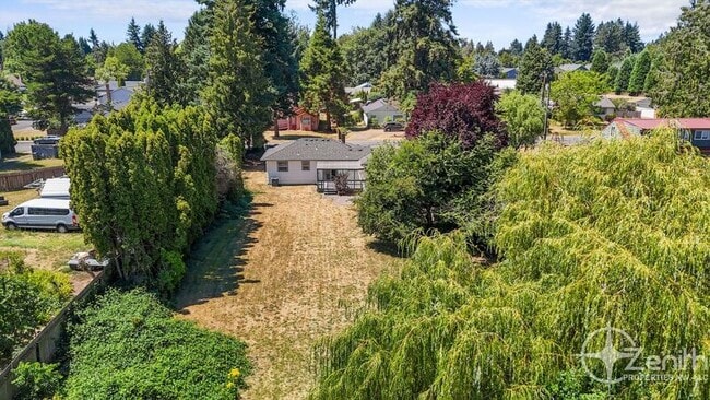 Building Photo - 4207 NE 59th Ave