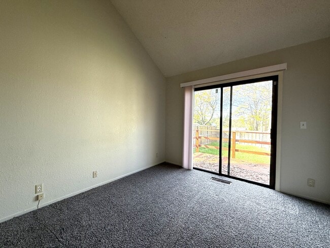 Building Photo - 21 Alameda Park Cir