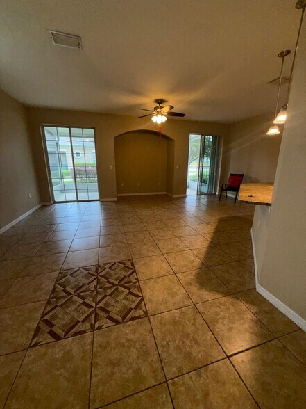 Building Photo - 7001 Interbay Blvd