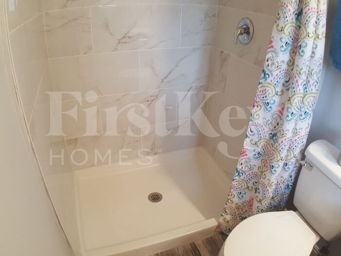 Building Photo - 2012 Bennett St