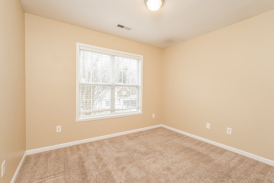 Building Photo - 312 Walden Ridge Ct