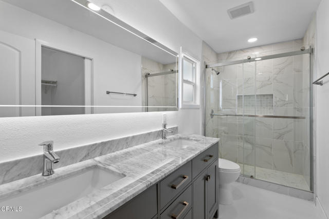 Building Photo - 4110 Verdugo View Dr