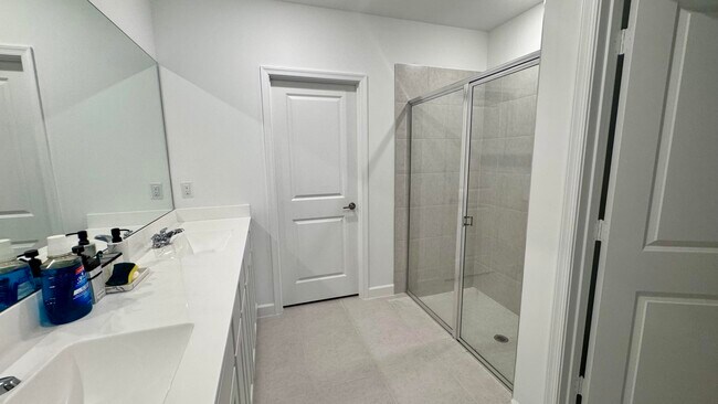 Building Photo - 6371 Windwood Wy