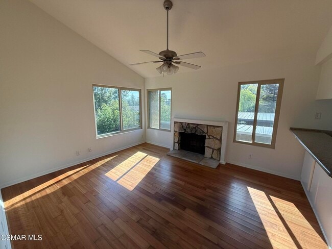 Building Photo - 460 Arbor Ln Ct