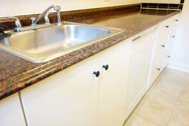 Building Photo - 8409 Greenwood Ave